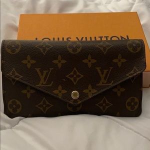 Louis vuitton long wallet